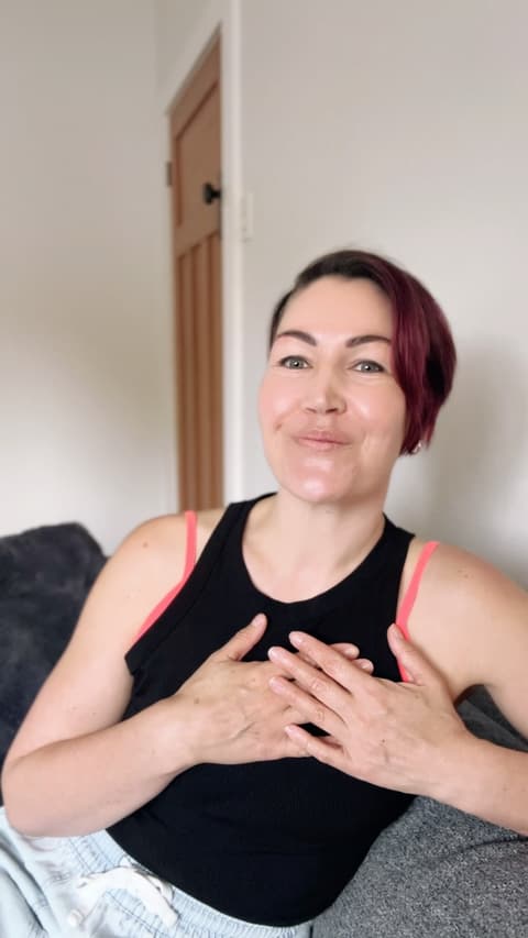 I’m a wellness coach who doesn’t talk about weight loss.

Not because I don’t care about health…but 
